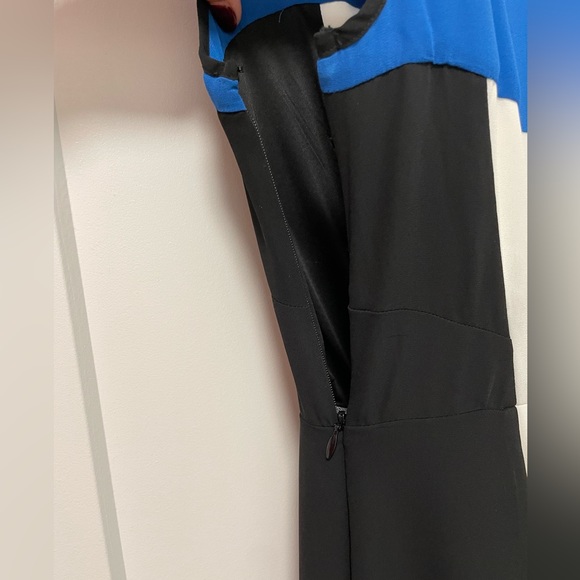 Express Color-block Fit & Flare dress - Picture 3 of 4